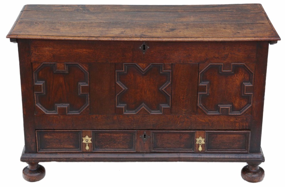 Georgian oak coffer