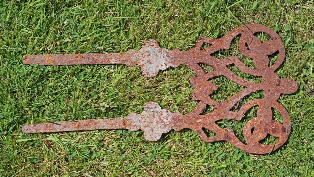 Set of 17 cast iron lawn edgings View IV
