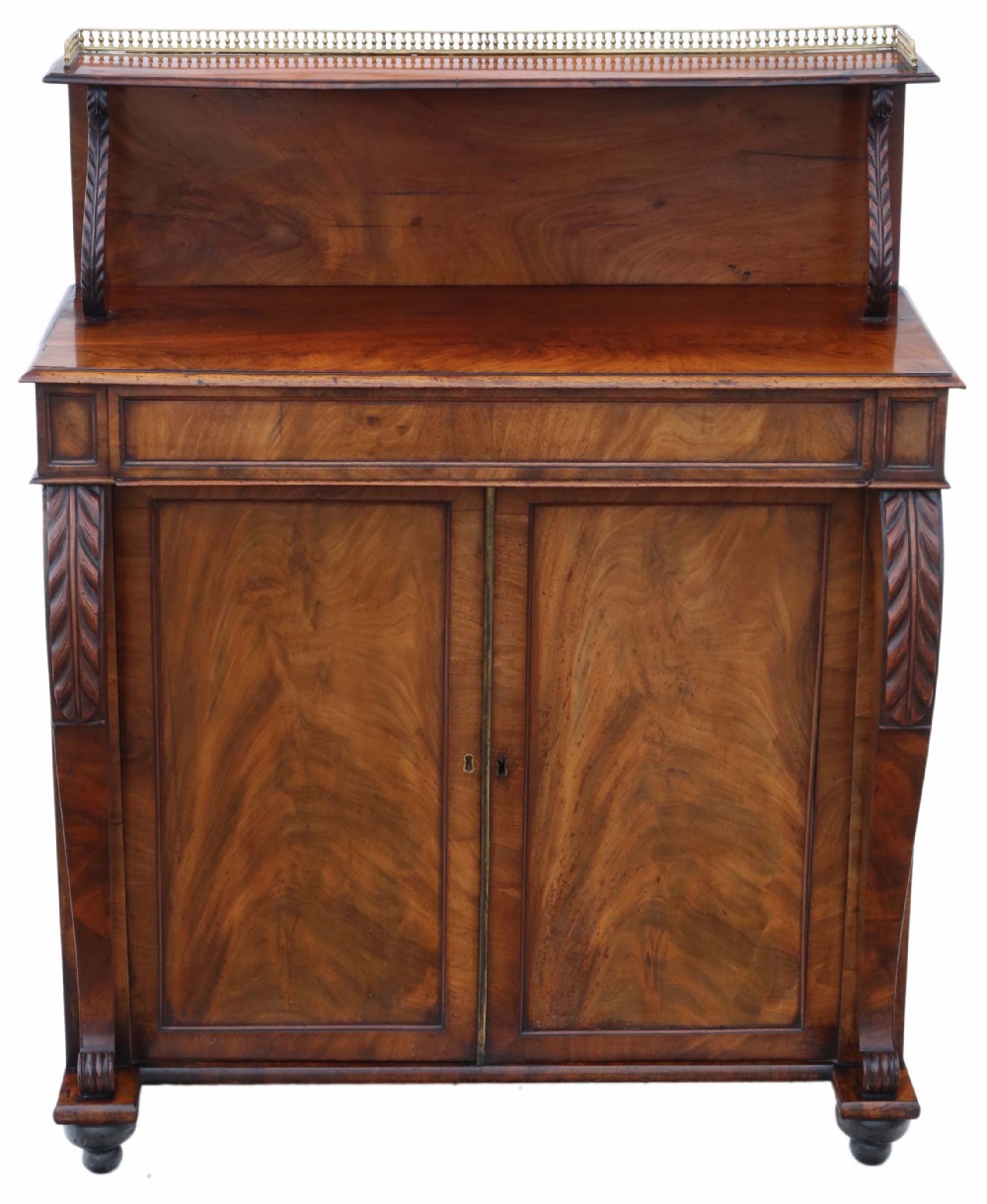 Small Regency mahogany sideboard