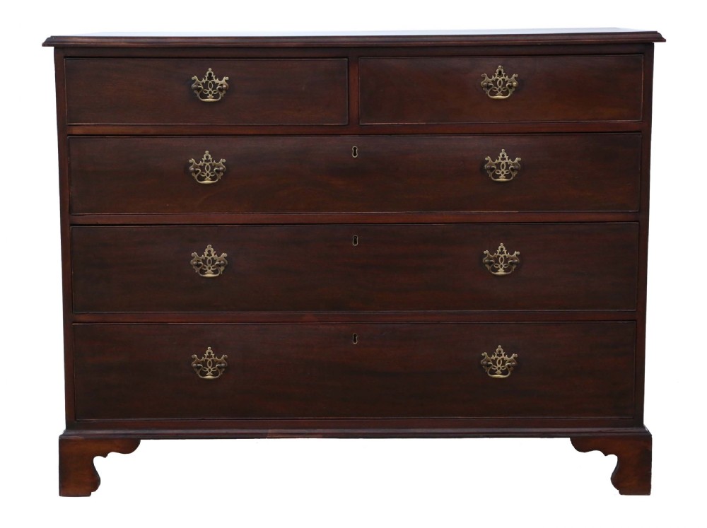 Georgian mahogany chest of drawers View III