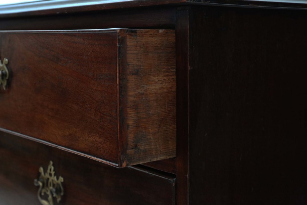 Georgian mahogany chest of drawers View VI