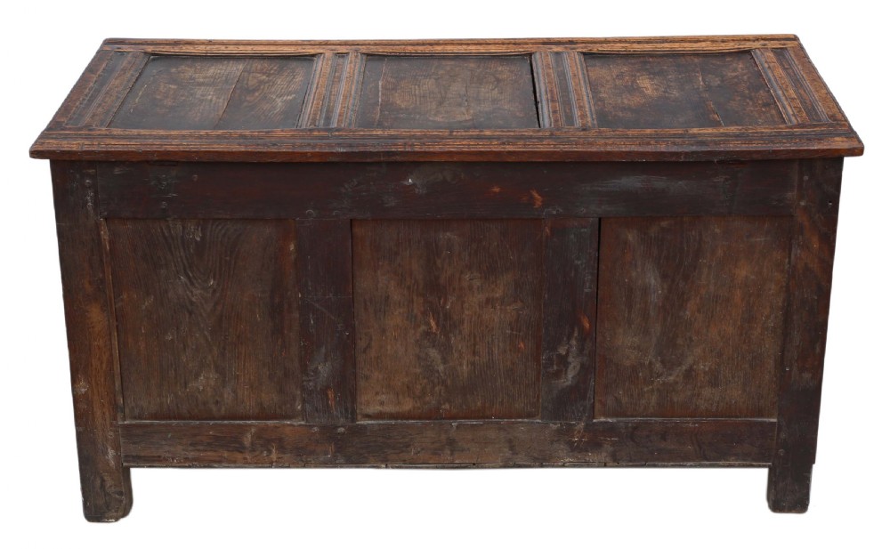 18th Century oak coffer View VIII