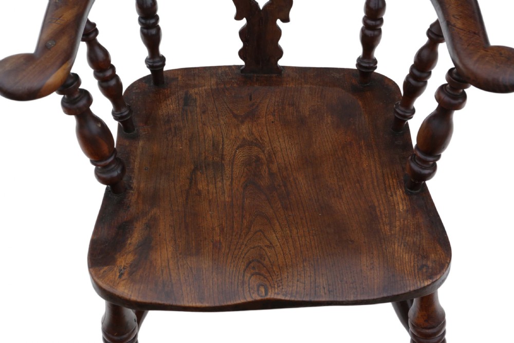 Victorian yew & elm Windsor chair View III