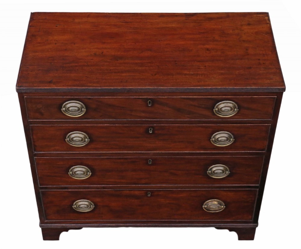 Georgian mahogany bachelor's chest of drawers View III