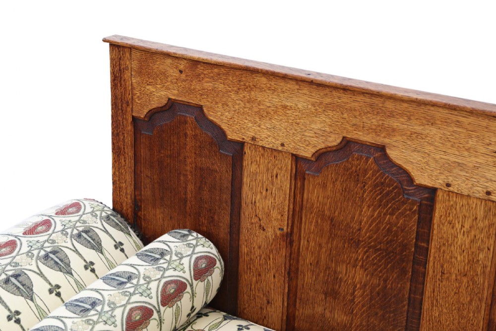 Georgian oak settle bench View III
