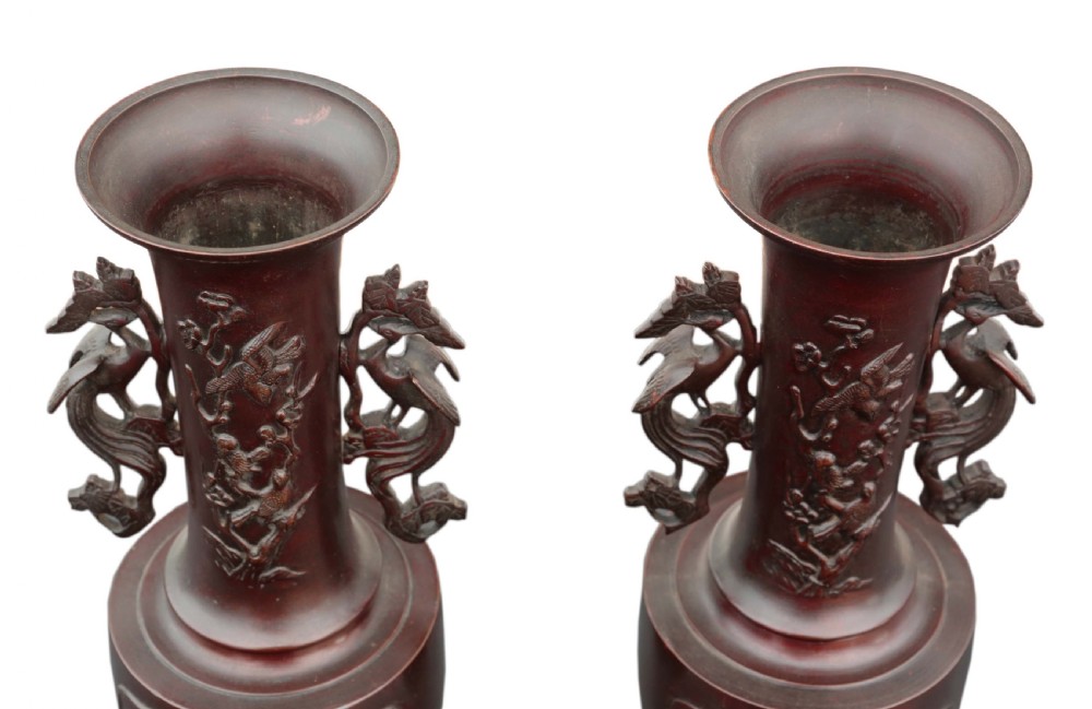 Large pair of Japanese bronze vases Meiji period  View V