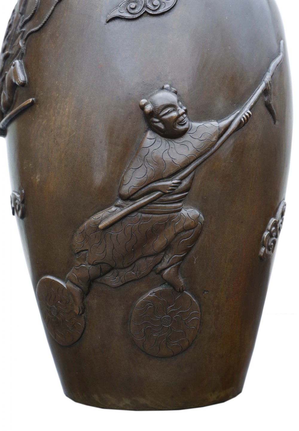 Japanese Meiji period bronze vase View IV