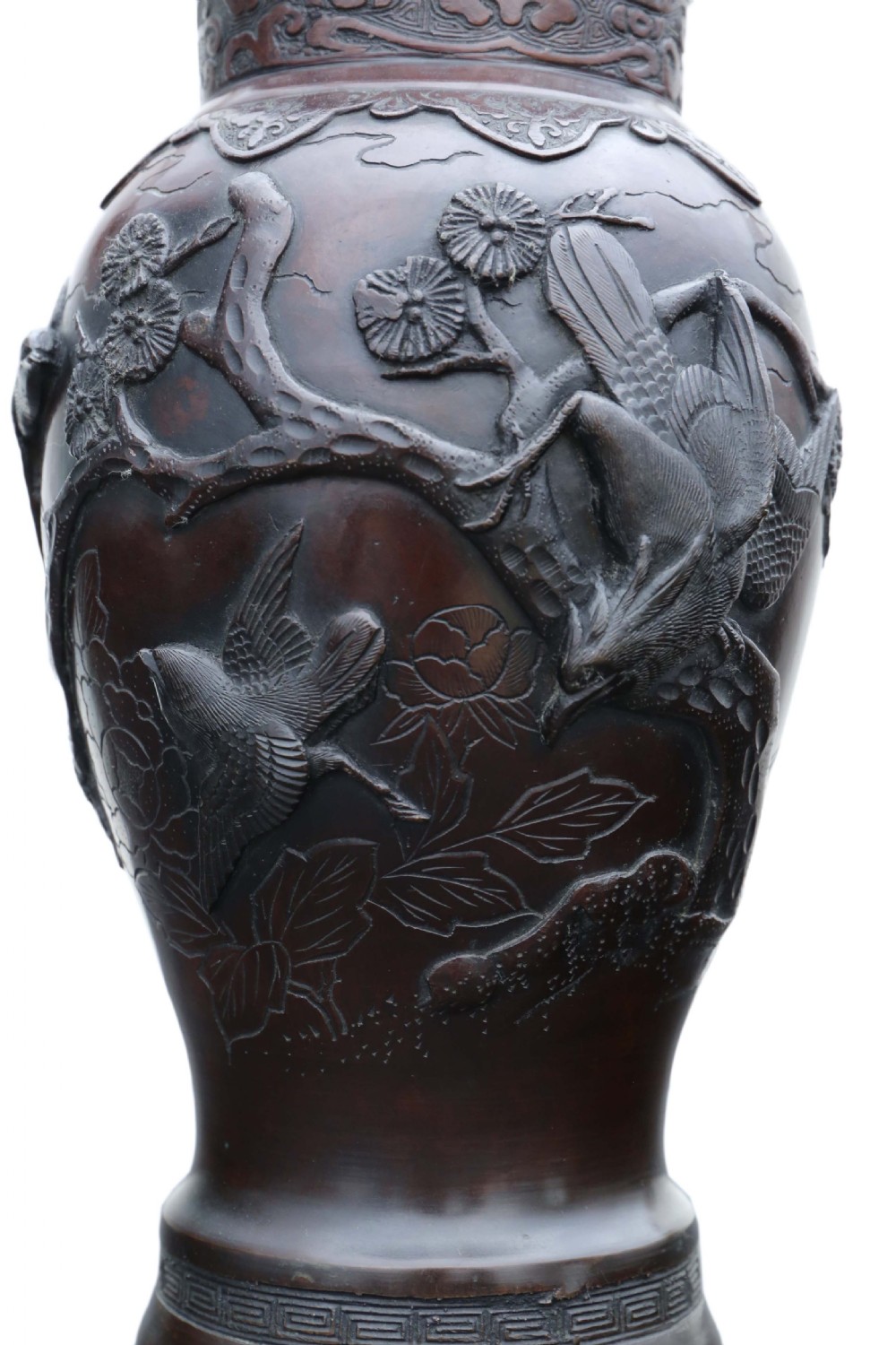 Japanese bronze vase Meiji period View II