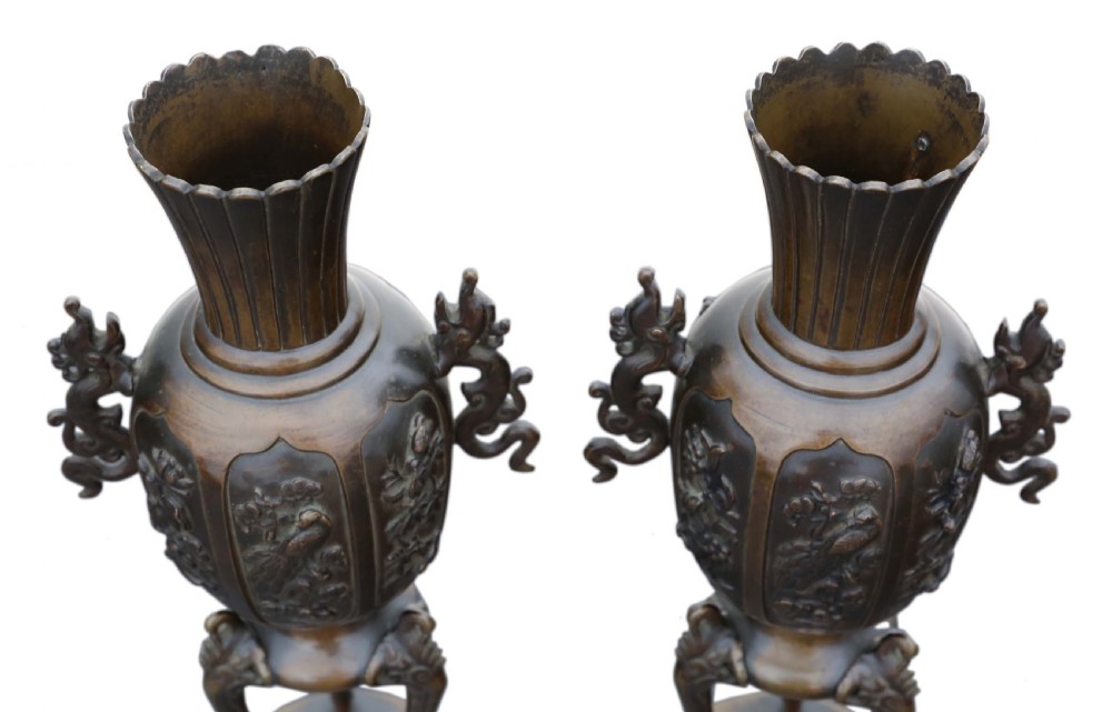 19th Century pair of Chinese bronze vases View IV