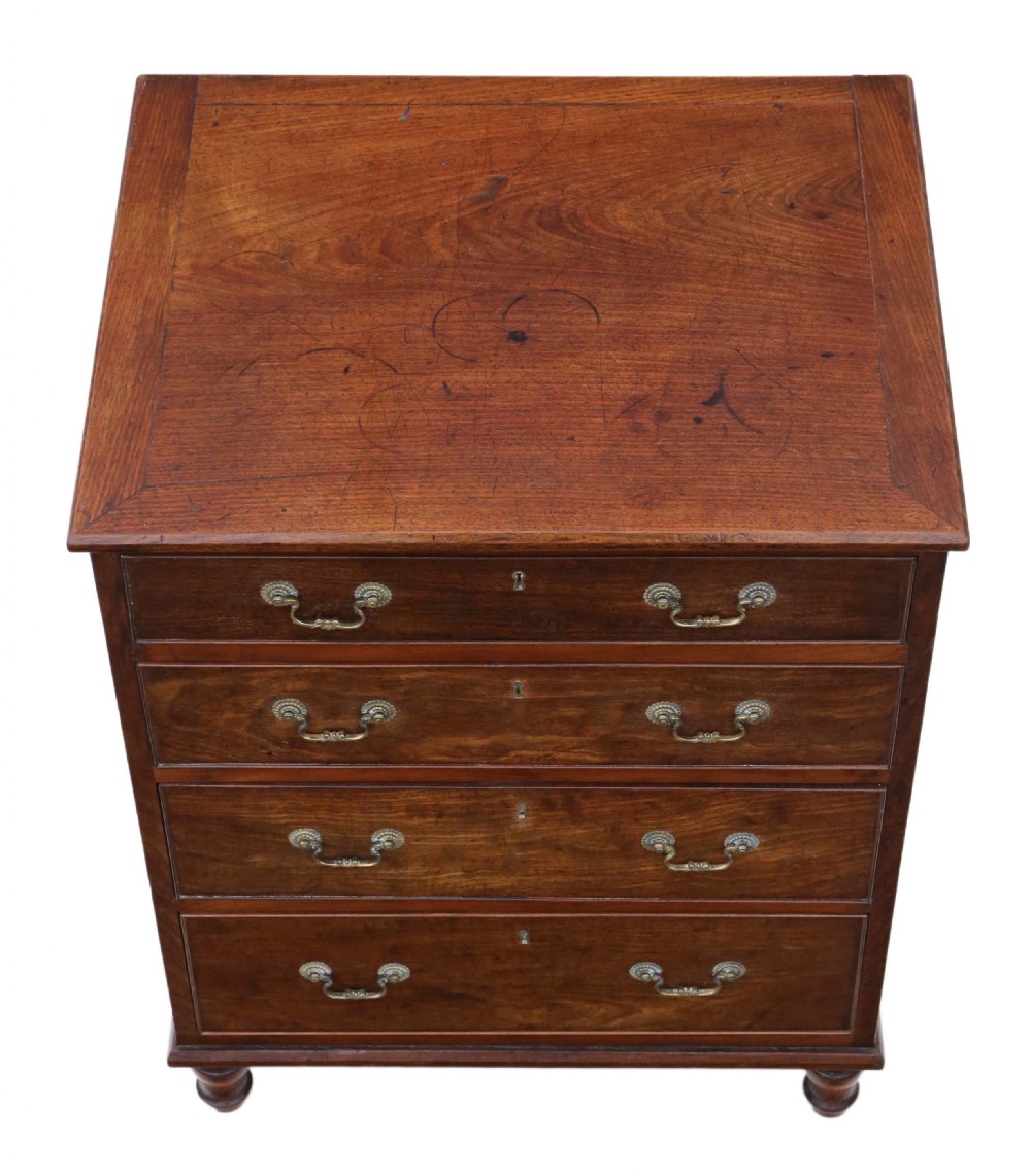 Small mahogany chest of drawers 19th Century View II