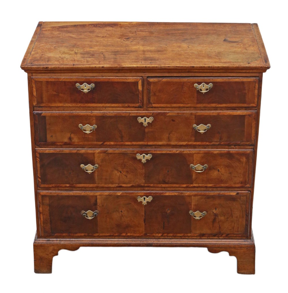 Georgian oyster walnut and fruitwood chest of drawers View II