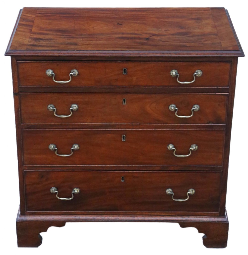 Georgian mahogany chest of drawers