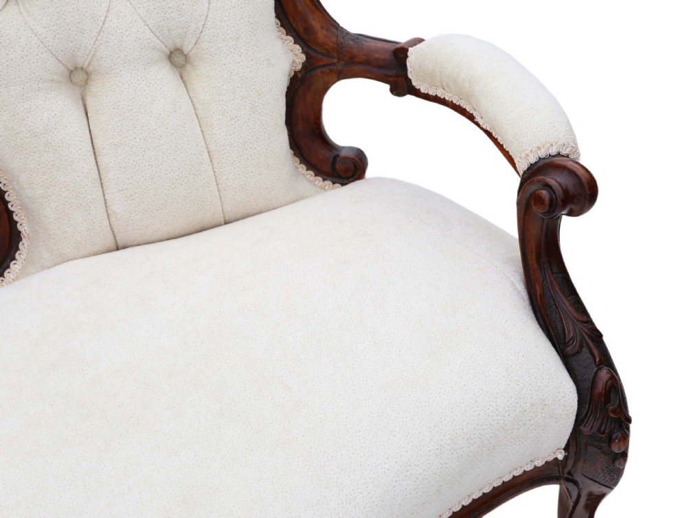 Victorian walnut chaise longue  View VI