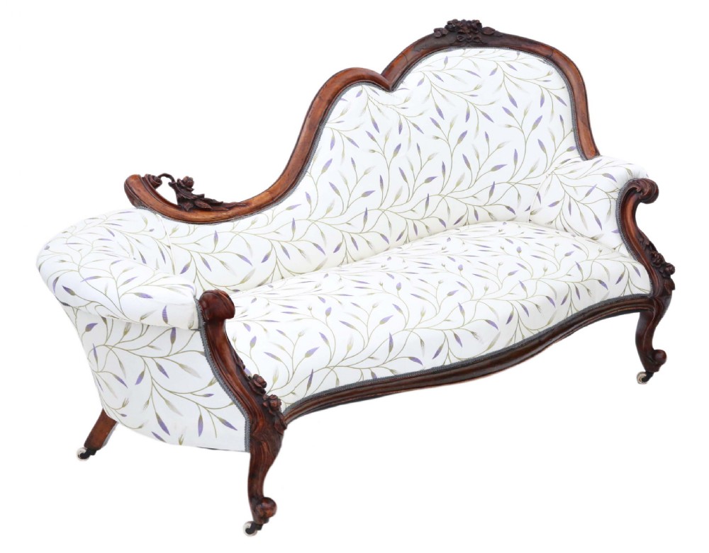 Victorian carved walnut chaise longue 