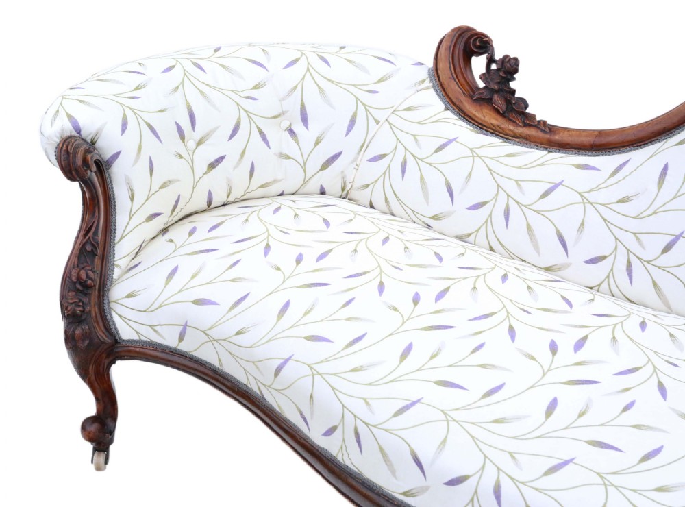 Victorian carved walnut chaise longue  View VII