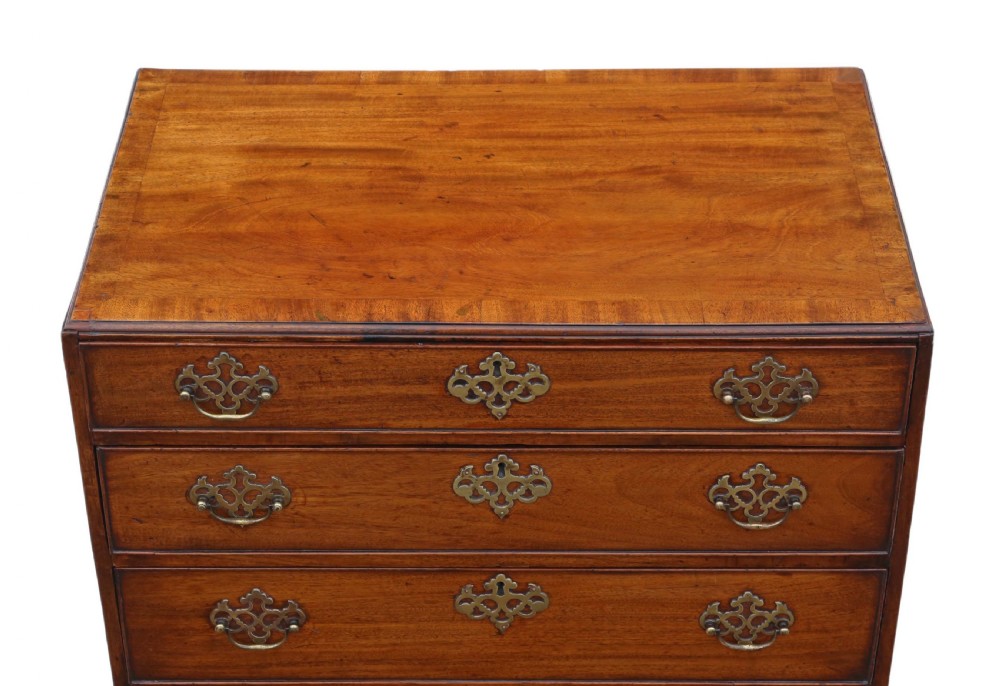 Georgian mahogany chest of drawers View III