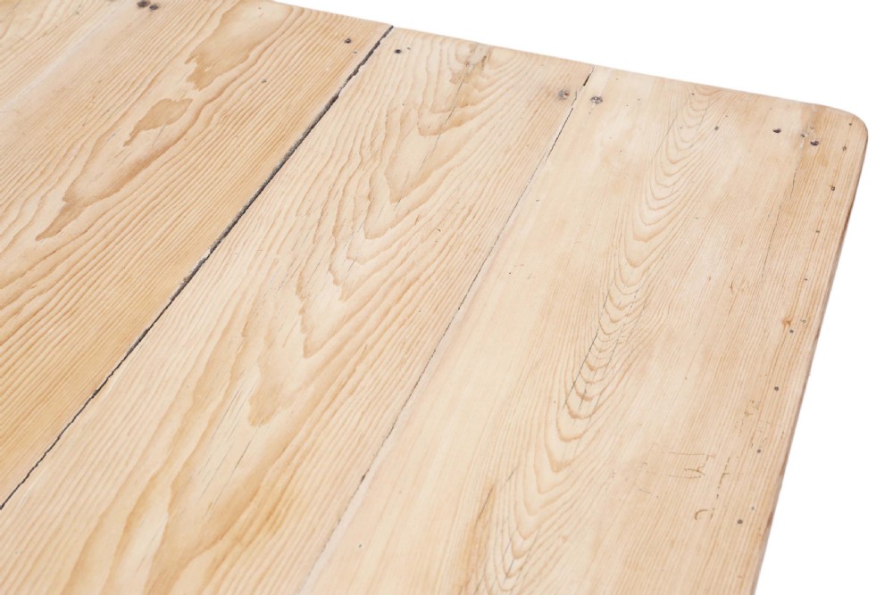 Pine scrub top kitchen table View V