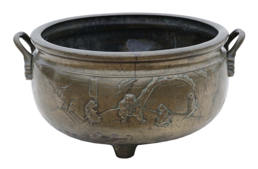 Oriental Chinese Japanese bronze planter bowl