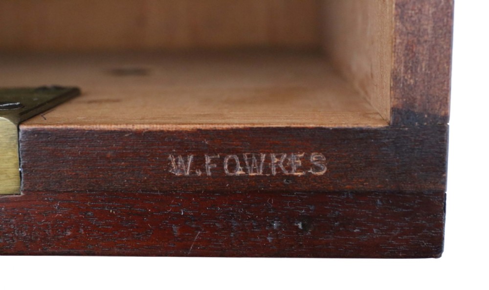 Mahogany writing desk View VI