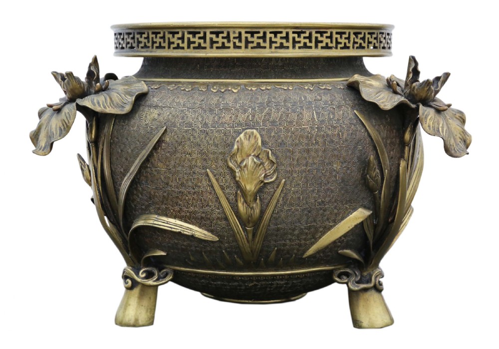 Oriental Japanese bronze Jardiniere Meiji Period View II