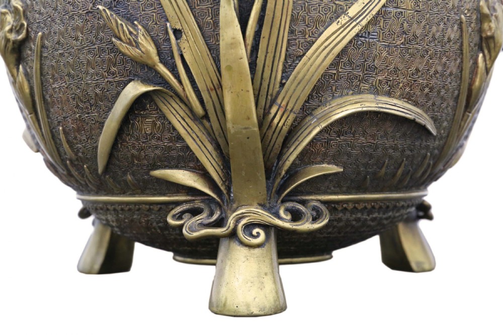 Oriental Japanese bronze Jardiniere Meiji Period View VI