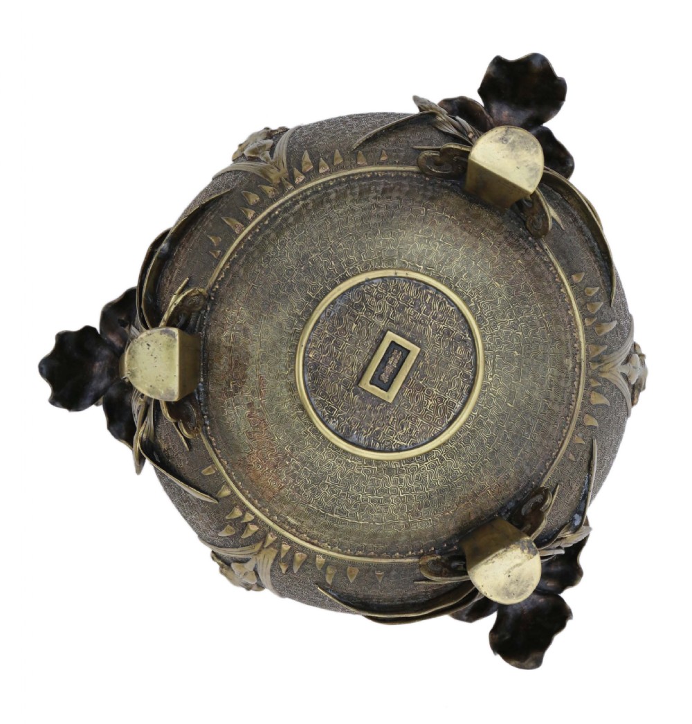 Oriental Japanese bronze Jardiniere Meiji Period View VIII