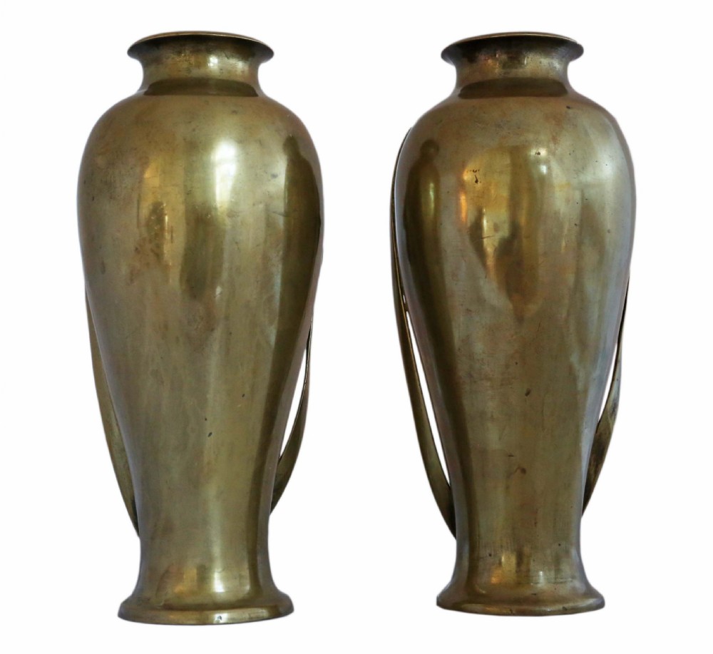 Large pair of Japanese bronze vases Meiji Period View III