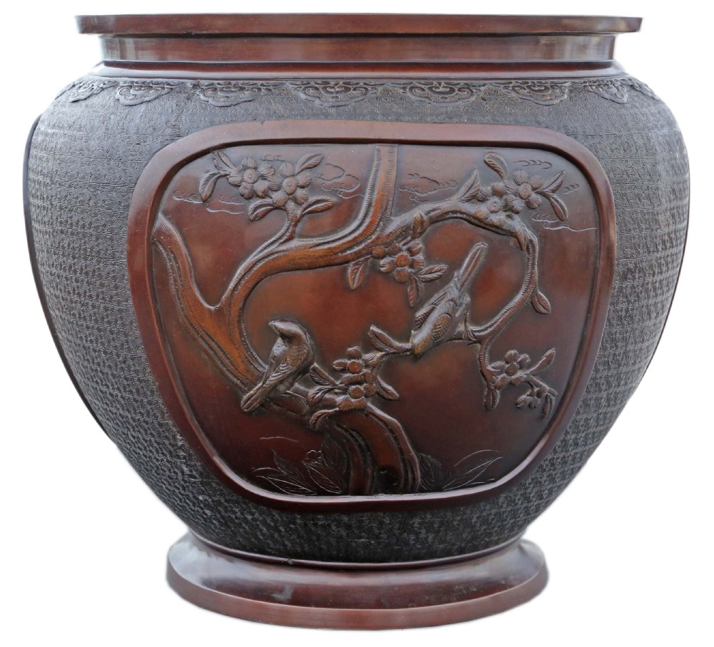 ANTIQUE FINE QUALITY LARGE ORIENTAL JAPANESE BRONZE JARDINIÈRE PLANTER MEIJI PERIOD 19TH CENTURY View III