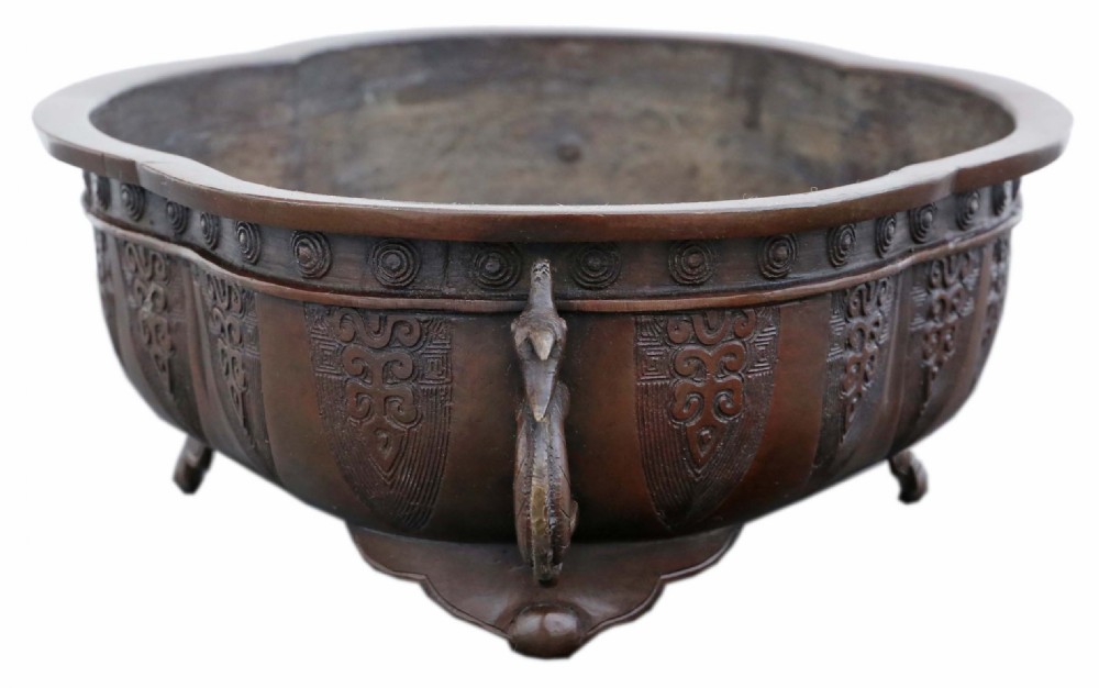 Antique Oriental Japanese large fine quality shaped bronze jardinière Meiji Period C1900 Suiban Ikebana View IV