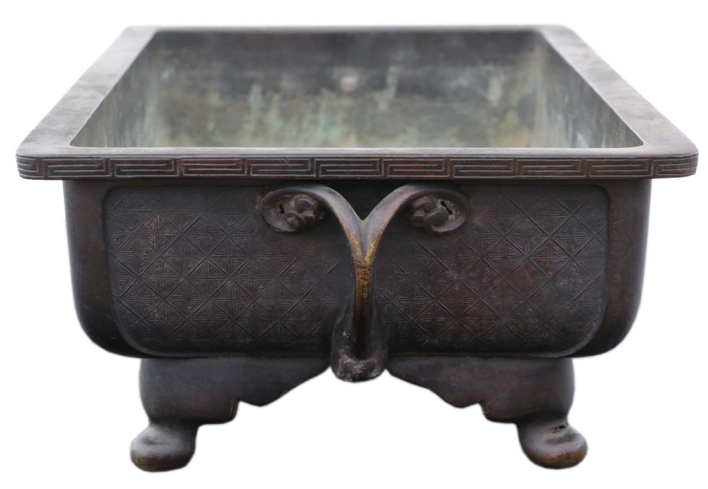 Antique Oriental Japanese large fine quality bronze jardinière planter Meiji Period C1880 Suiban Ikebana View IV