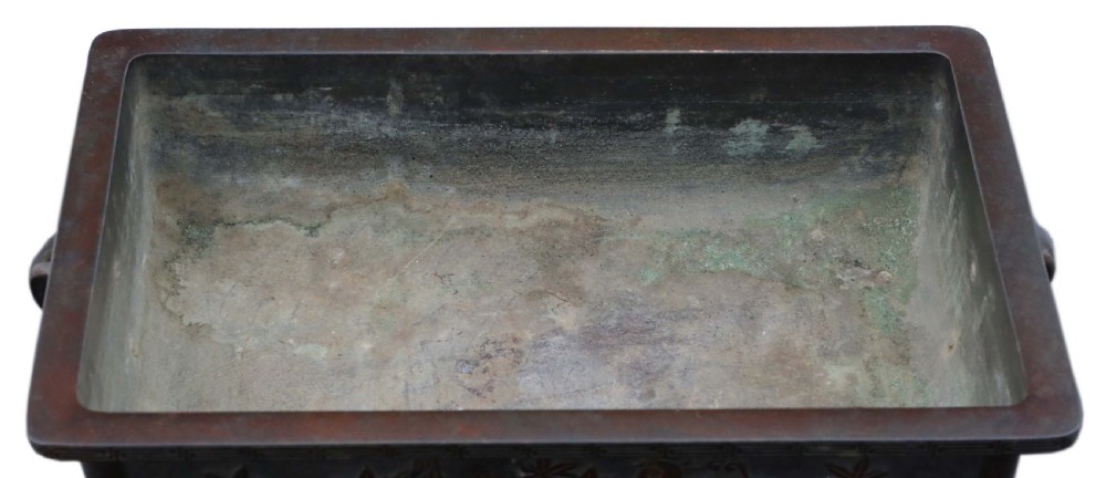 Antique Oriental Japanese large fine quality bronze jardinière planter Meiji Period C1880 Suiban Ikebana View V