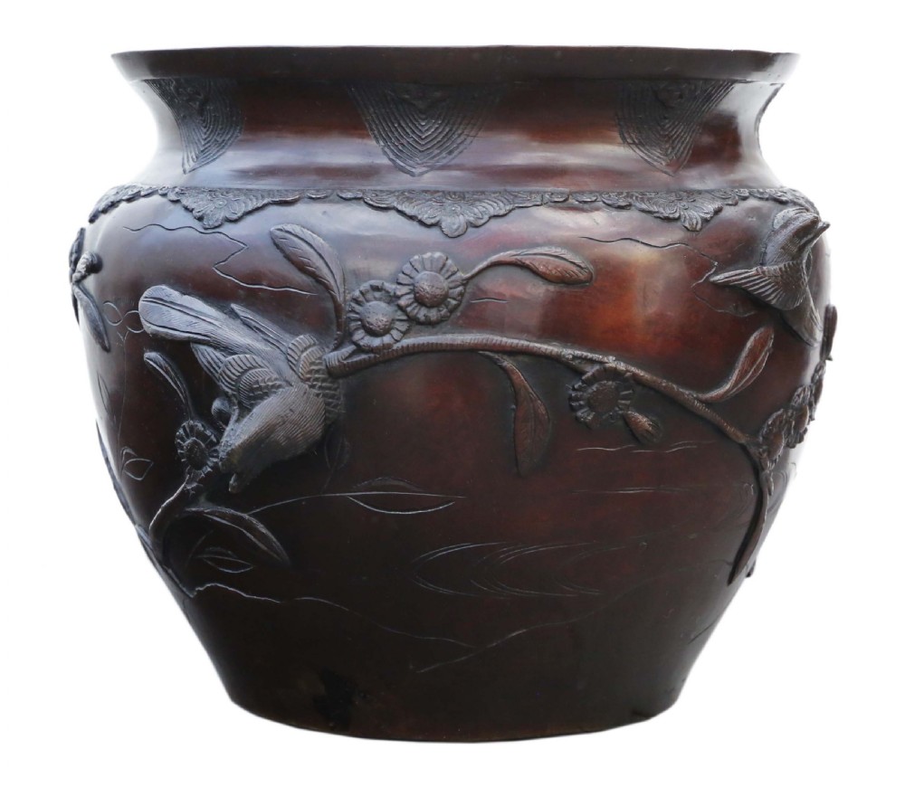 Antique large fine quality Oriental Japanese 19th Century Meiji Period bronze Jardinière planter View II