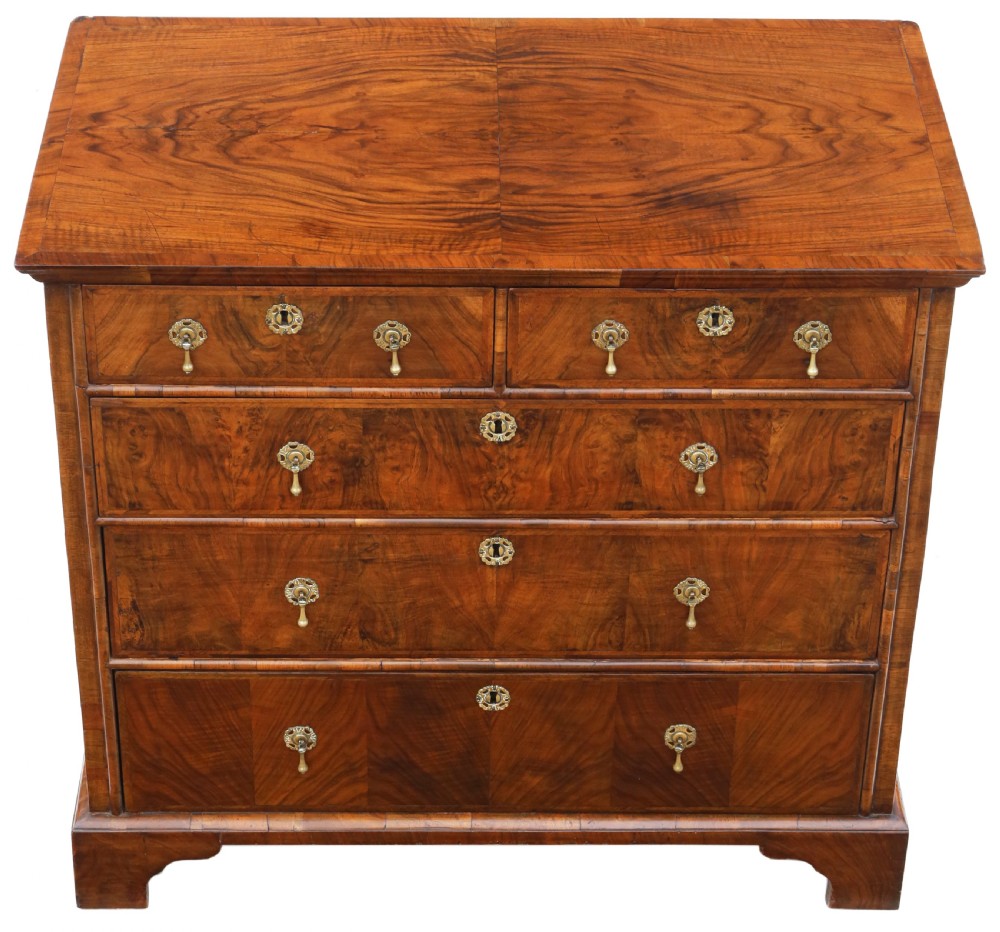 Antique fine quality 18th Century figured walnut chest of drawers View III