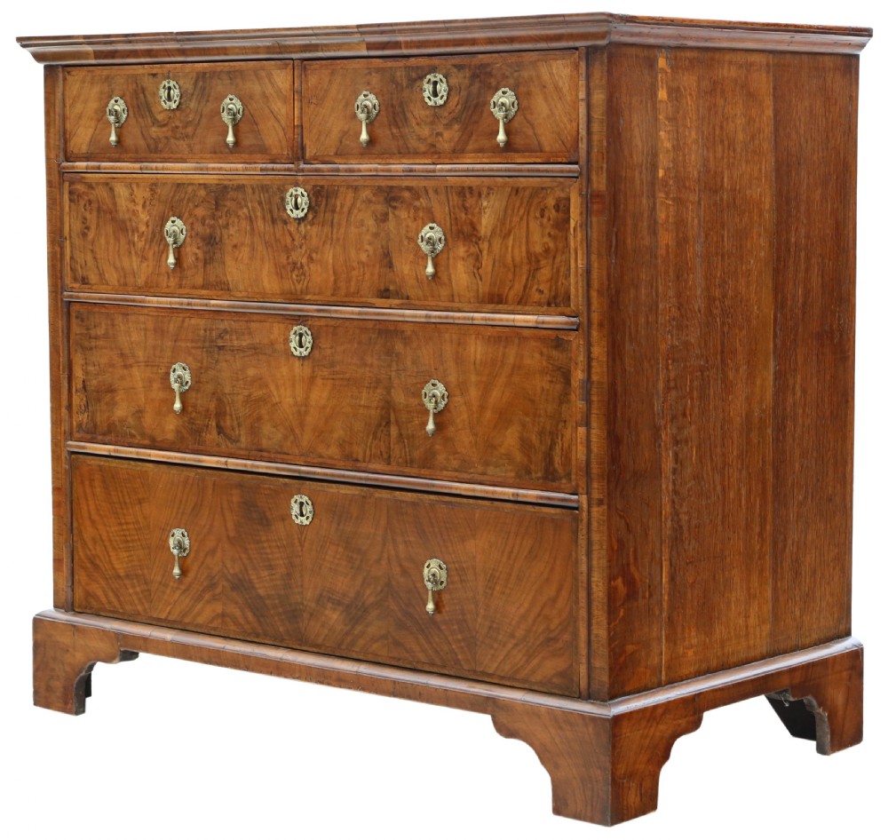 Antique fine quality 18th Century figured walnut chest of drawers View V