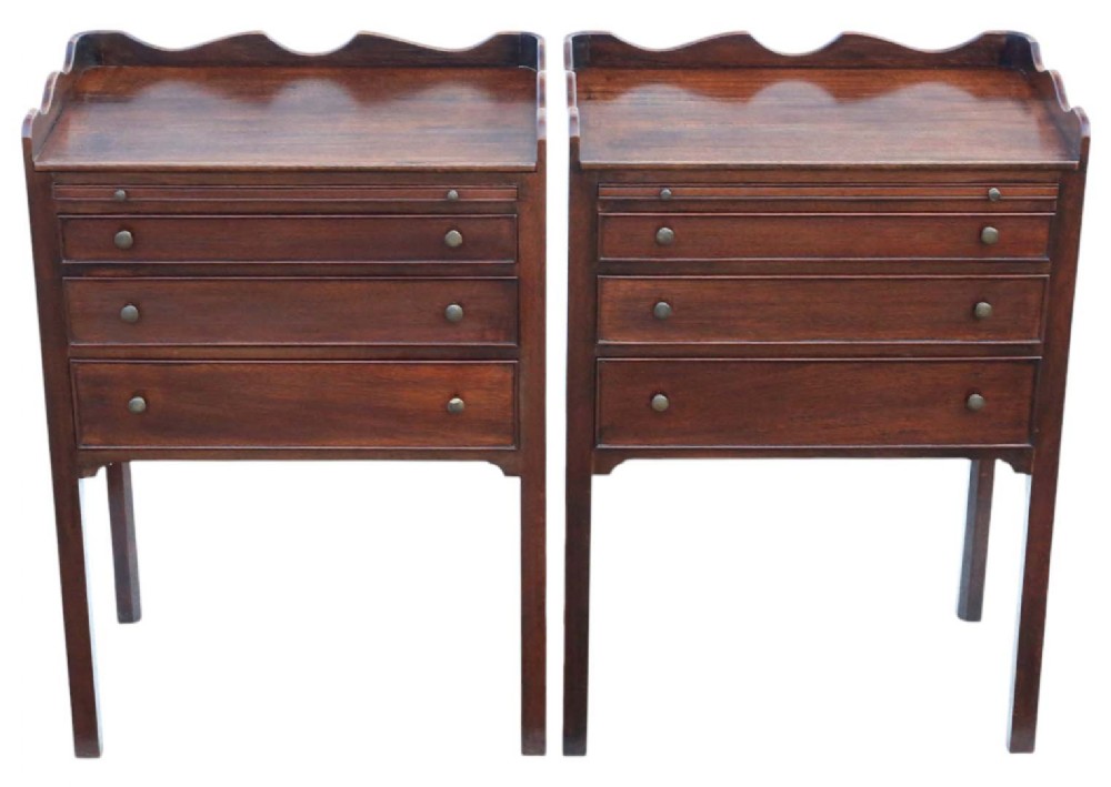 Antique Fine Quality Pair of Georgian Revival Mahogany Bedside Tables / Cupboards