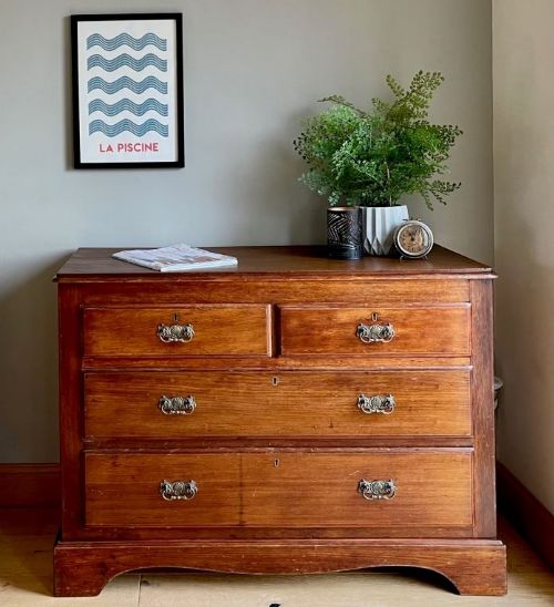 Pretty Chest of Edwardian 2 Over 2 Drawers