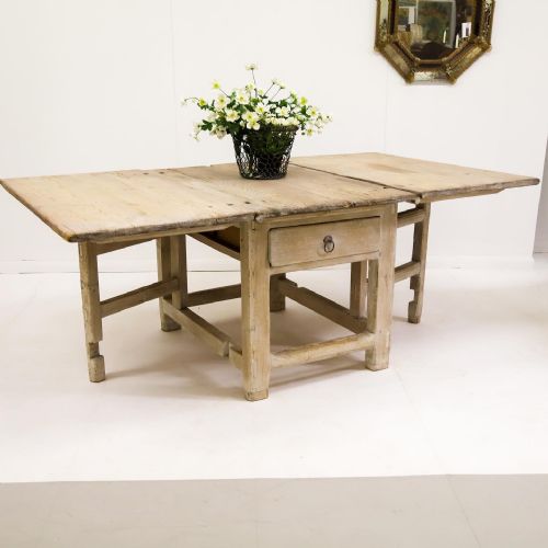 swedish 18th century gateleg table base with later wash - CATEGORY: ANTIQUE TABLES - DATED 18TH CENTURY