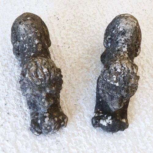 MIRRORED PAIR OF RECUMBENT LIONS IN CAST STONE - ADDITIONAL PHOTO 10