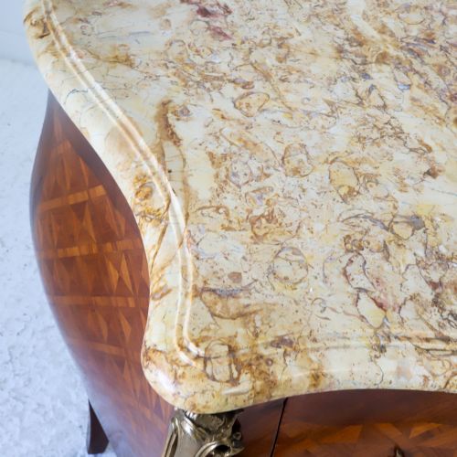 FRENCH COMMODE WITH PARQUETRY INLAY OF KINGWOOD AND TULIP WOOD - ADDITIONAL PHOTO 2