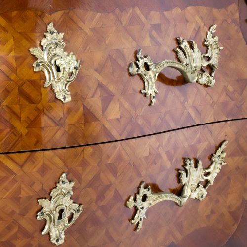 FRENCH COMMODE WITH PARQUETRY INLAY OF KINGWOOD AND TULIP WOOD - ADDITIONAL PHOTO 6