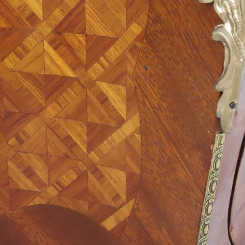 FRENCH COMMODE WITH PARQUETRY INLAY OF KINGWOOD AND TULIP WOOD - ADDITIONAL PHOTO 8