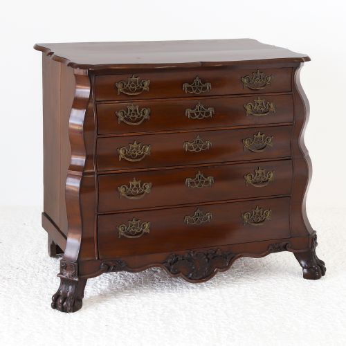 18TH CENTURY DUTCH FIGURED MAHOGANY BOMBE SHAPED CHEST - ADDITIONAL PHOTO 2