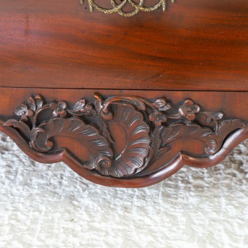 18TH CENTURY DUTCH FIGURED MAHOGANY BOMBE SHAPED CHEST - ADDITIONAL PHOTO 6