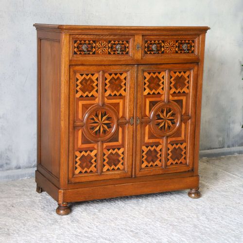 18TH CENTURY FRENCH OAK PARQUETRY MARQUETRY INLAY CUPBOARD CIRCA 1790 - ADDITIONAL PHOTO 1