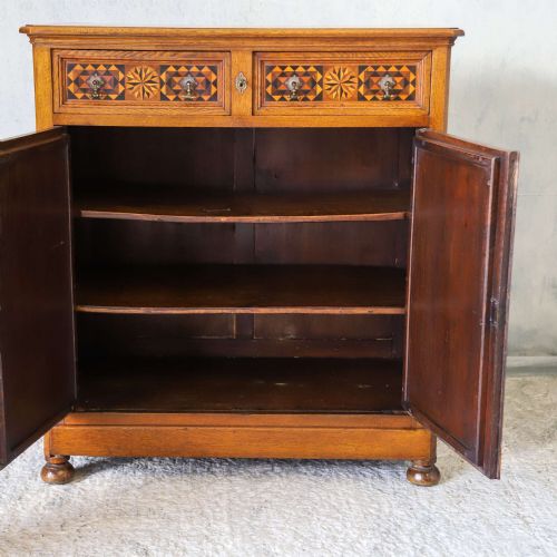 18TH CENTURY FRENCH OAK PARQUETRY MARQUETRY INLAY CUPBOARD CIRCA 1790 - ADDITIONAL PHOTO 4