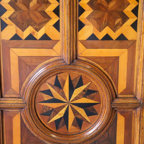 18TH CENTURY FRENCH OAK PARQUETRY MARQUETRY INLAY CUPBOARD CIRCA 1790 - ADDITIONAL PHOTO 11