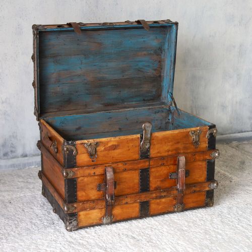 19TH CENTURY VICTORIAN PERIOD PINE TRAVELLING TRUNK CIRCA 1870 - ADDITIONAL PHOTO 4