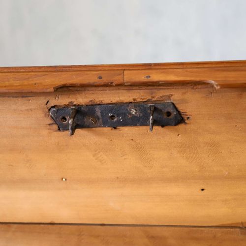 LARGE 18TH CENTURY WALNUT COLONIAL CHEST CIRCA 1790 - ADDITIONAL PHOTO 13