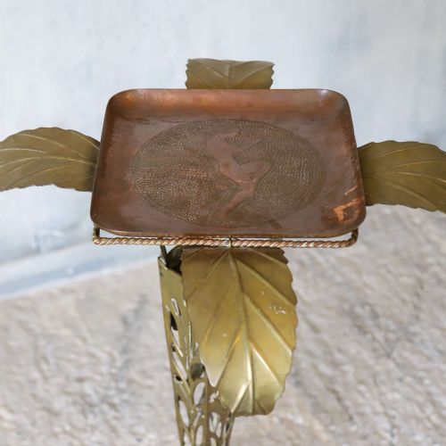 ITALIAN 1920S ART NOUVEAU BRASS SIDE TABLE WITH ENGRAVED COPPER TRAY - ADDITIONAL PHOTO 3
