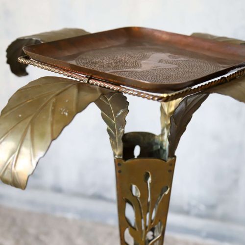 ITALIAN 1920S ART NOUVEAU BRASS SIDE TABLE WITH ENGRAVED COPPER TRAY - ADDITIONAL PHOTO 5